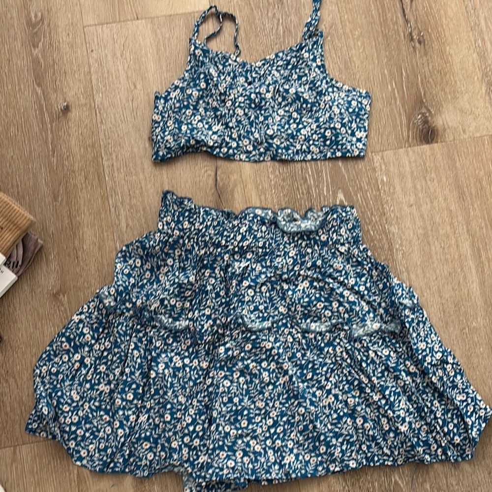 Floral Blue Two-Piece Set size 8/